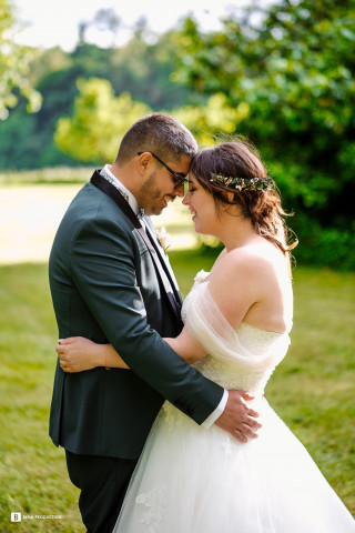 Caroline et Joachim ont scellé leurs voeux de mariage au Château de la Houssoye (60)